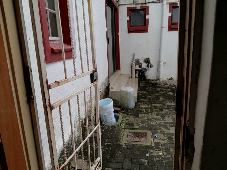 To Let 1 Bedroom Property for Rent in Laezonia Gauteng