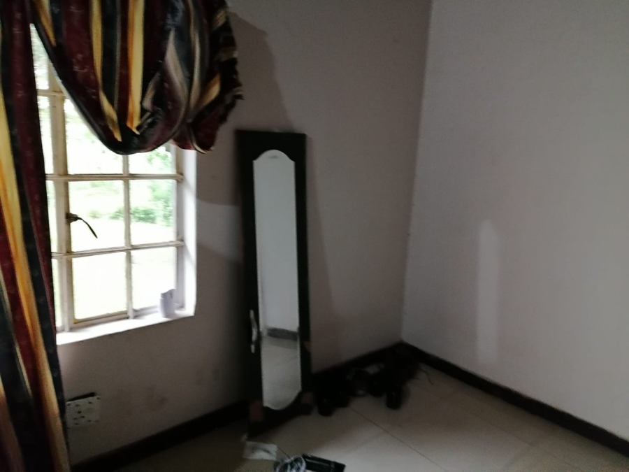 To Let 1 Bedroom Property for Rent in Laezonia Gauteng