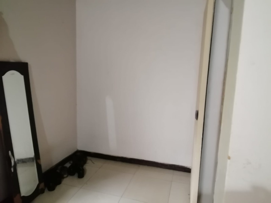 To Let 1 Bedroom Property for Rent in Laezonia Gauteng