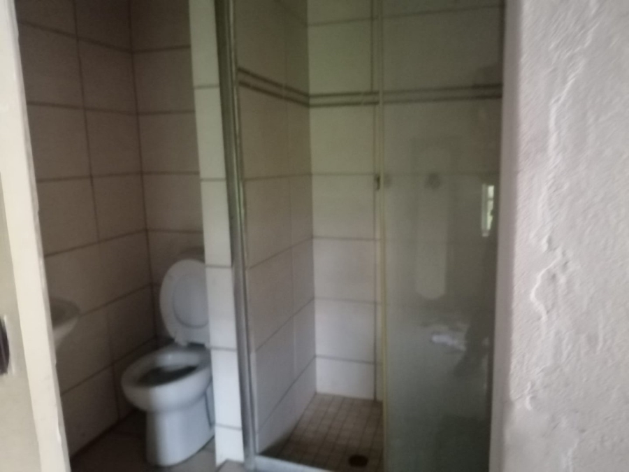 To Let 1 Bedroom Property for Rent in Laezonia Gauteng