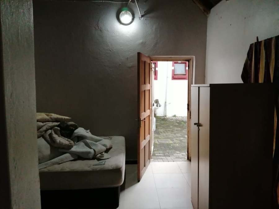 To Let 1 Bedroom Property for Rent in Laezonia Gauteng