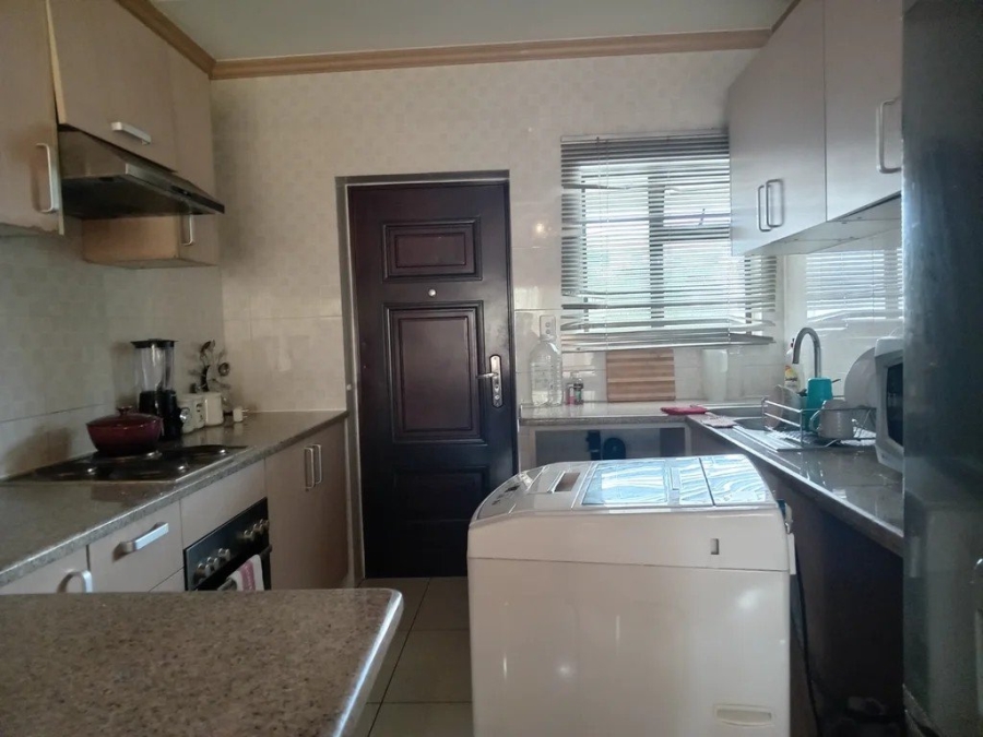 To Let 2 Bedroom Property for Rent in Noordwyk Gauteng