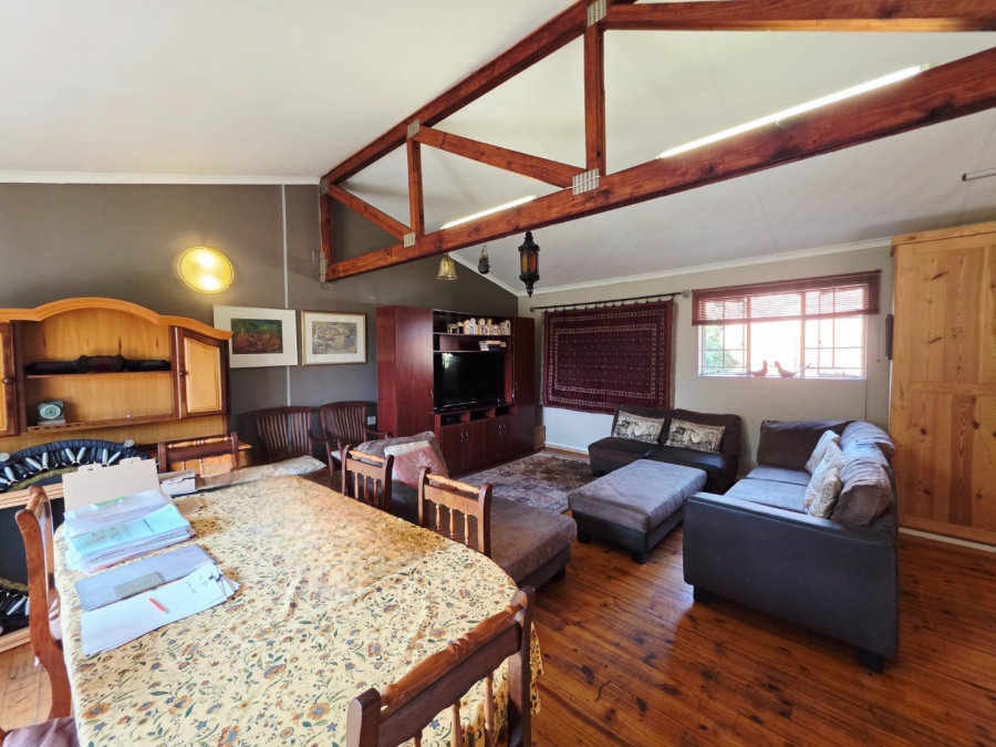2 Bedroom Property for Sale in La Montagne Gauteng