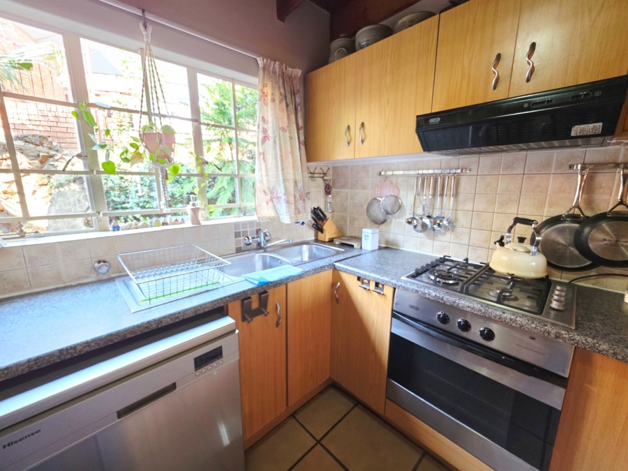 2 Bedroom Property for Sale in La Montagne Gauteng