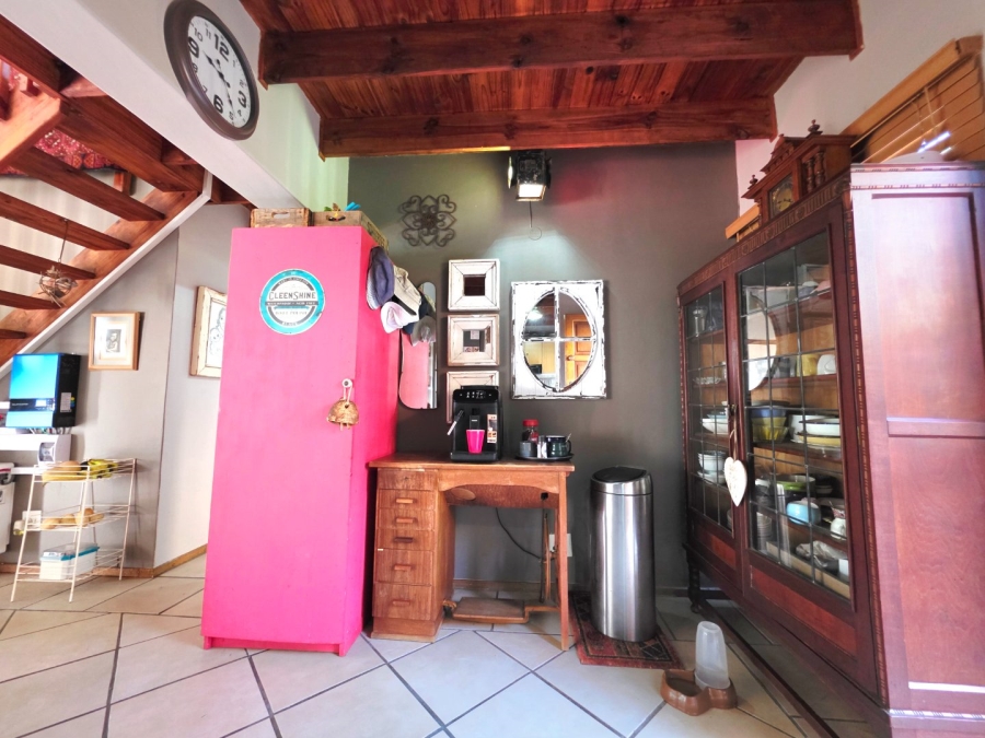 2 Bedroom Property for Sale in La Montagne Gauteng