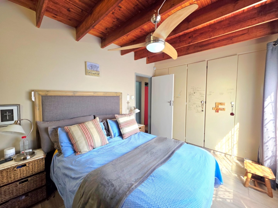 2 Bedroom Property for Sale in La Montagne Gauteng