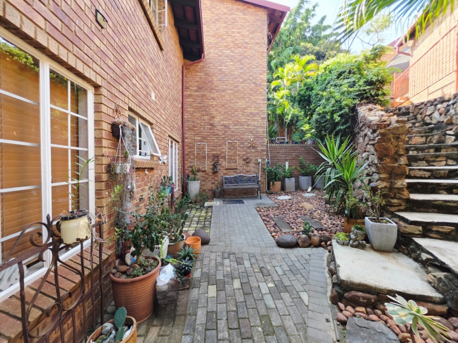 2 Bedroom Property for Sale in La Montagne Gauteng