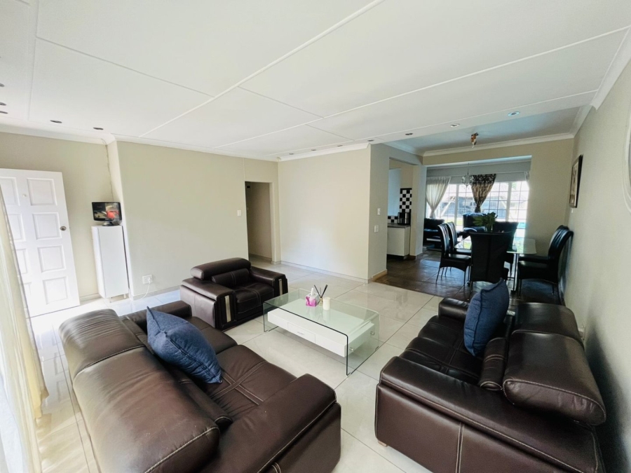 4 Bedroom Property for Sale in Blairgowrie Gauteng