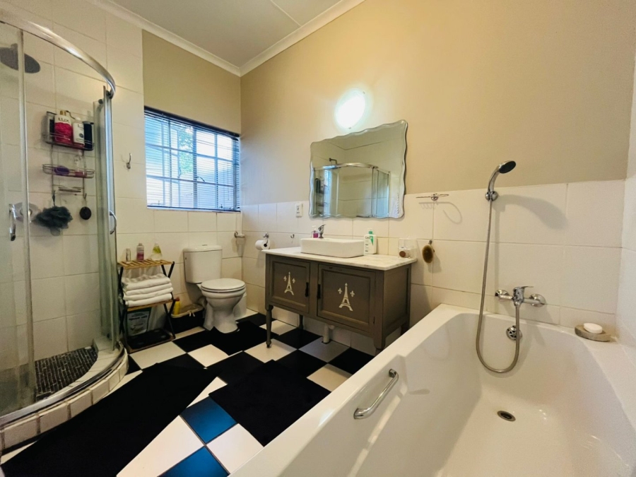 4 Bedroom Property for Sale in Blairgowrie Gauteng