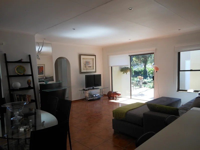 2 Bedroom Property for Sale in Saxonwold Gauteng