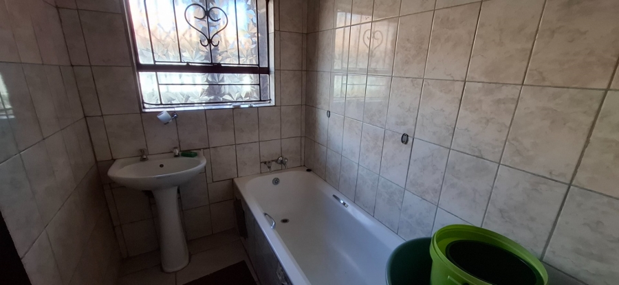 3 Bedroom Property for Sale in Lotus Gardens Gauteng