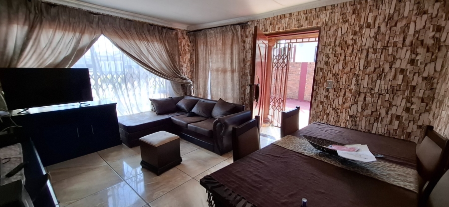 3 Bedroom Property for Sale in Lotus Gardens Gauteng