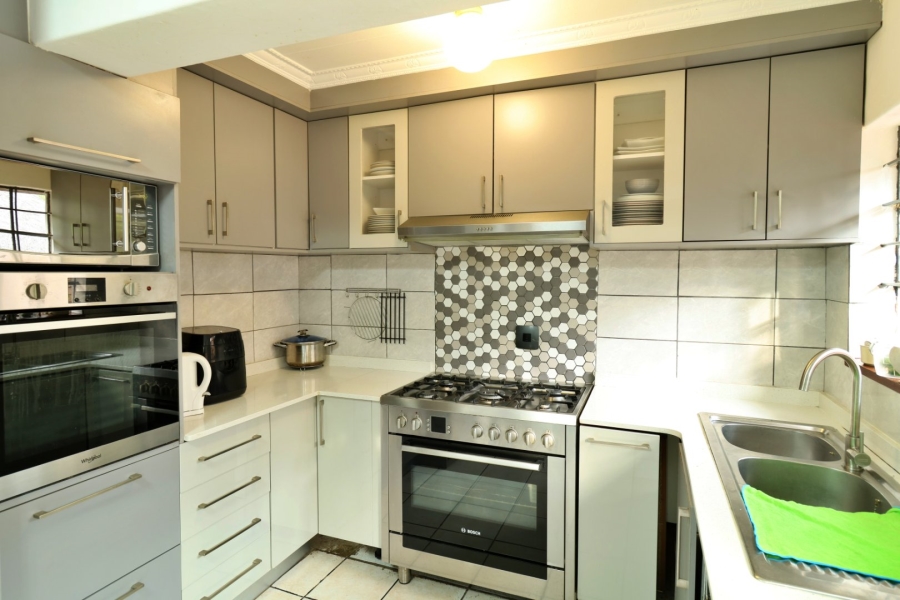 3 Bedroom Property for Sale in Equestria Gauteng