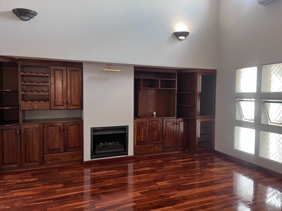 3 Bedroom Property for Sale in Glen Marais Gauteng