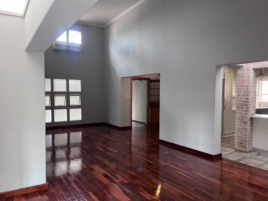 3 Bedroom Property for Sale in Glen Marais Gauteng