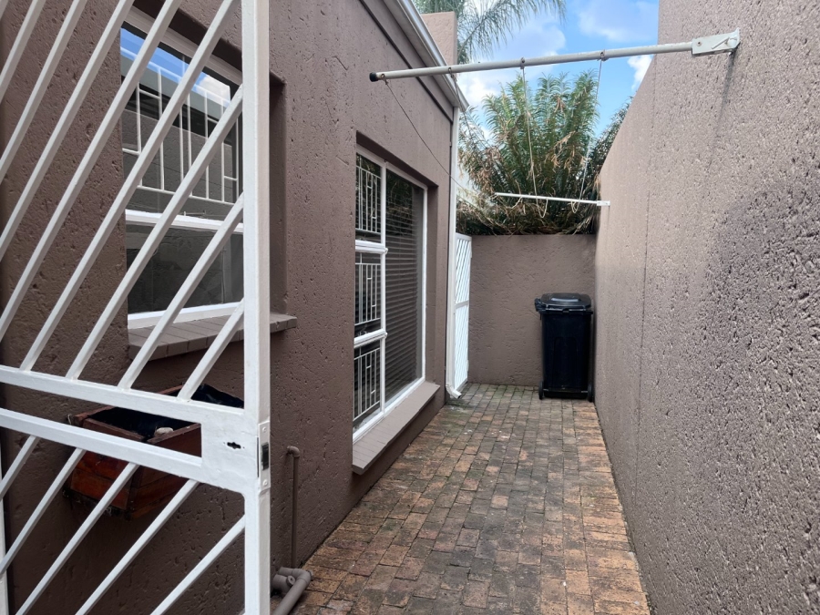 3 Bedroom Property for Sale in Glen Marais Gauteng