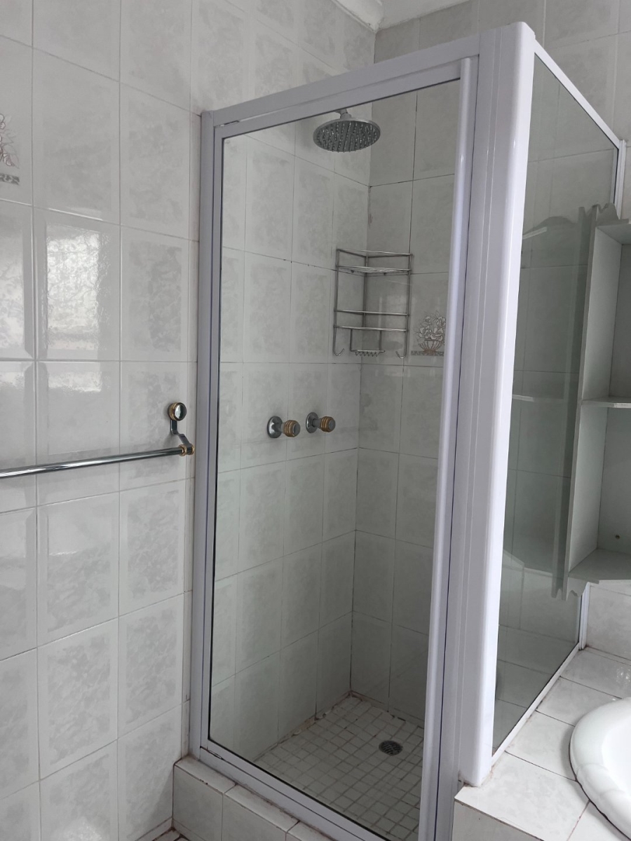 3 Bedroom Property for Sale in Glen Marais Gauteng