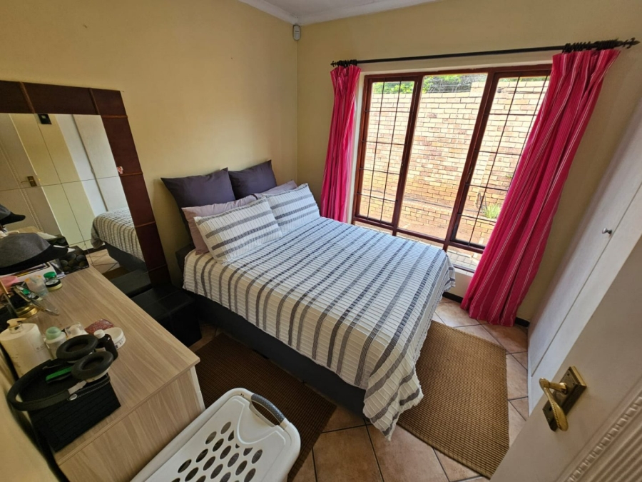 2 Bedroom Property for Sale in Monavoni Gauteng