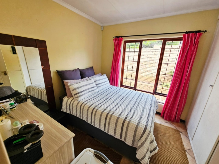 2 Bedroom Property for Sale in Monavoni Gauteng