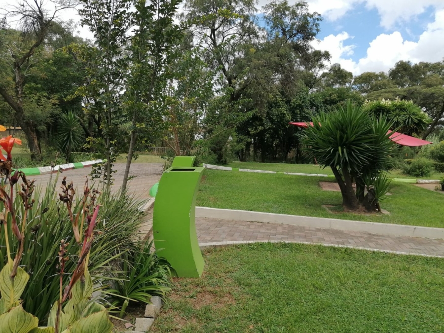 To Let Commercial Property for Rent in Laezonia Gauteng