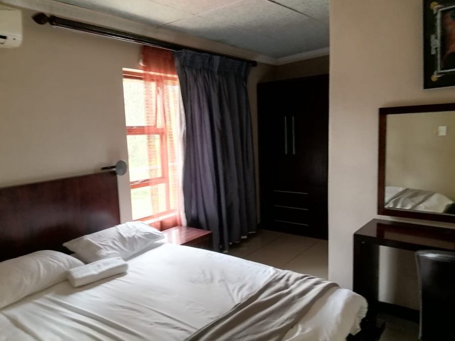 To Let Commercial Property for Rent in Laezonia Gauteng