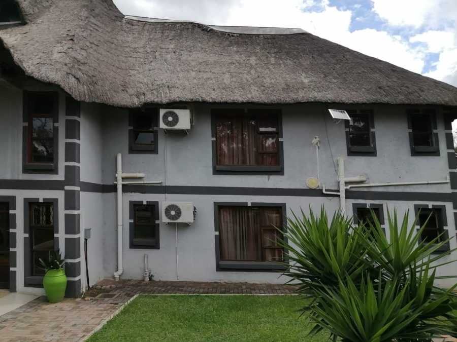 To Let Commercial Property for Rent in Laezonia Gauteng