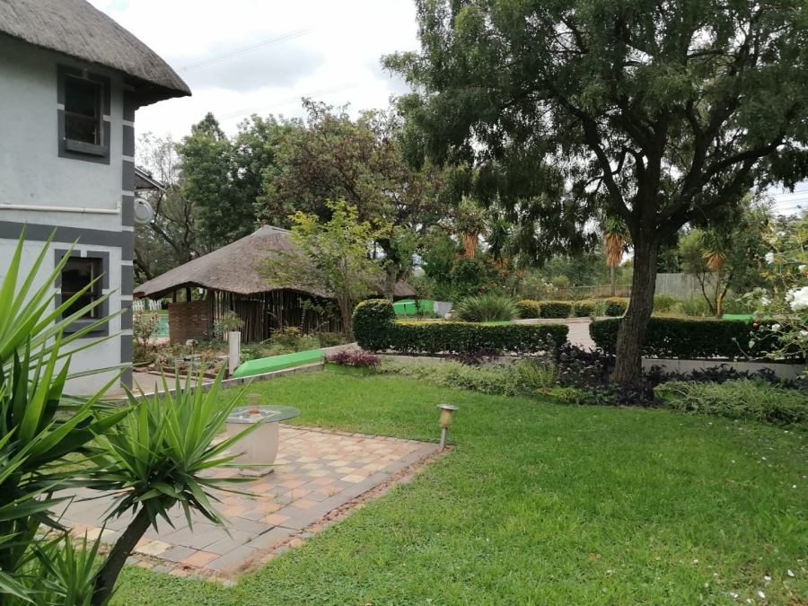 To Let Commercial Property for Rent in Laezonia Gauteng