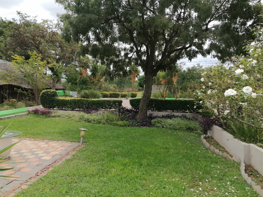 To Let Commercial Property for Rent in Laezonia Gauteng