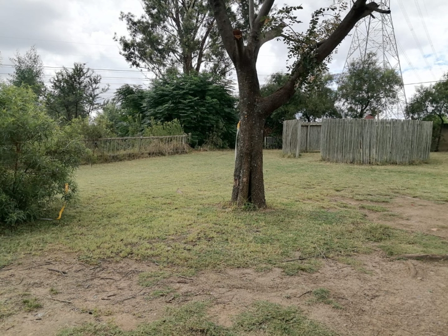 To Let Commercial Property for Rent in Laezonia Gauteng