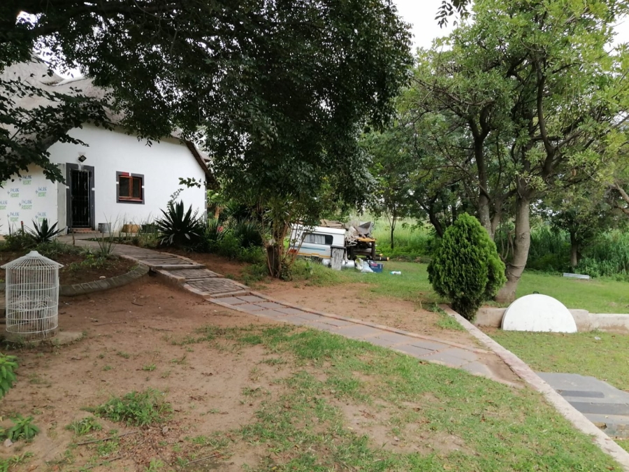 To Let Commercial Property for Rent in Laezonia Gauteng