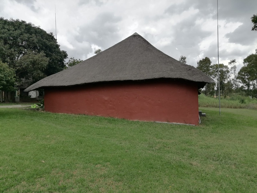 To Let Commercial Property for Rent in Laezonia Gauteng