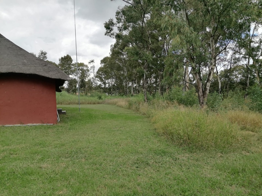 To Let Commercial Property for Rent in Laezonia Gauteng