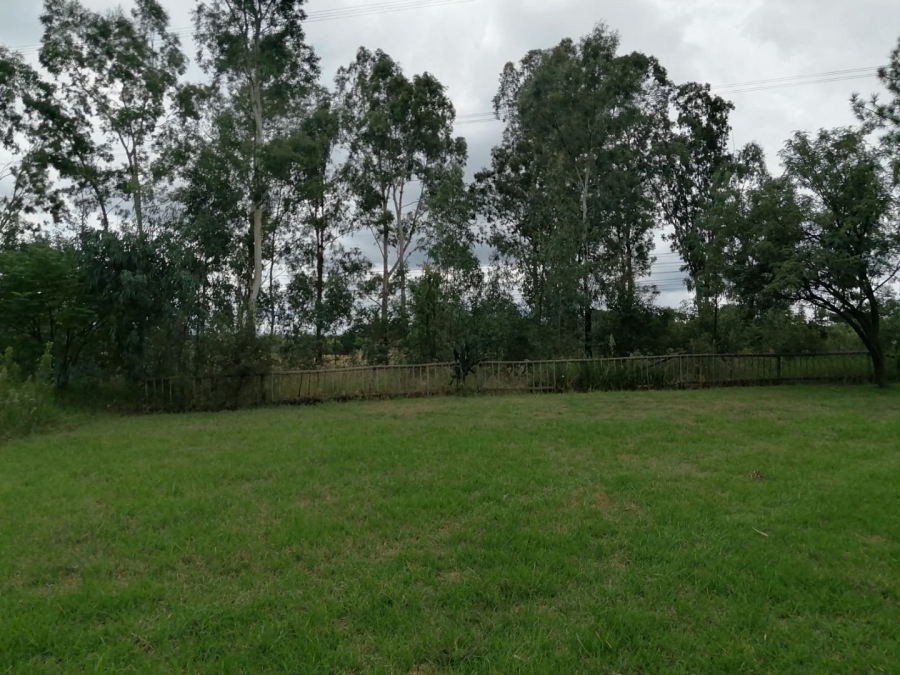 To Let Commercial Property for Rent in Laezonia Gauteng