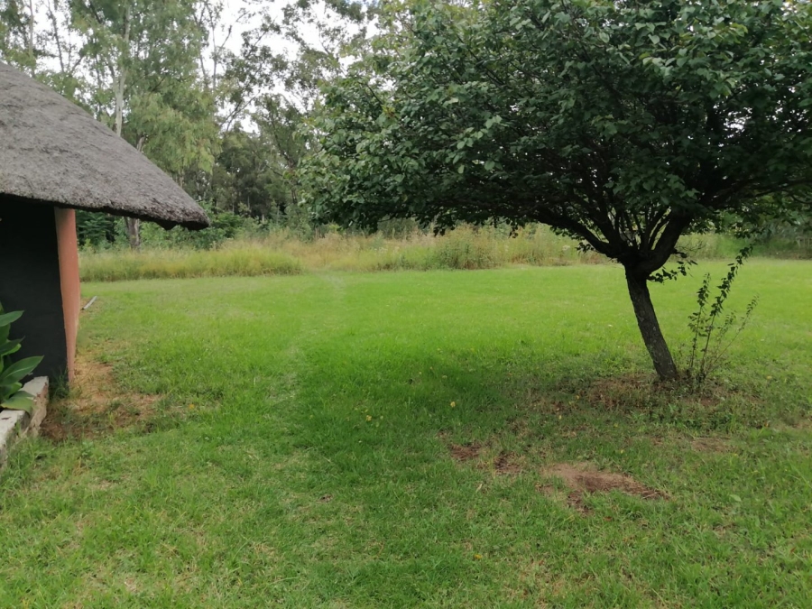 To Let Commercial Property for Rent in Laezonia Gauteng