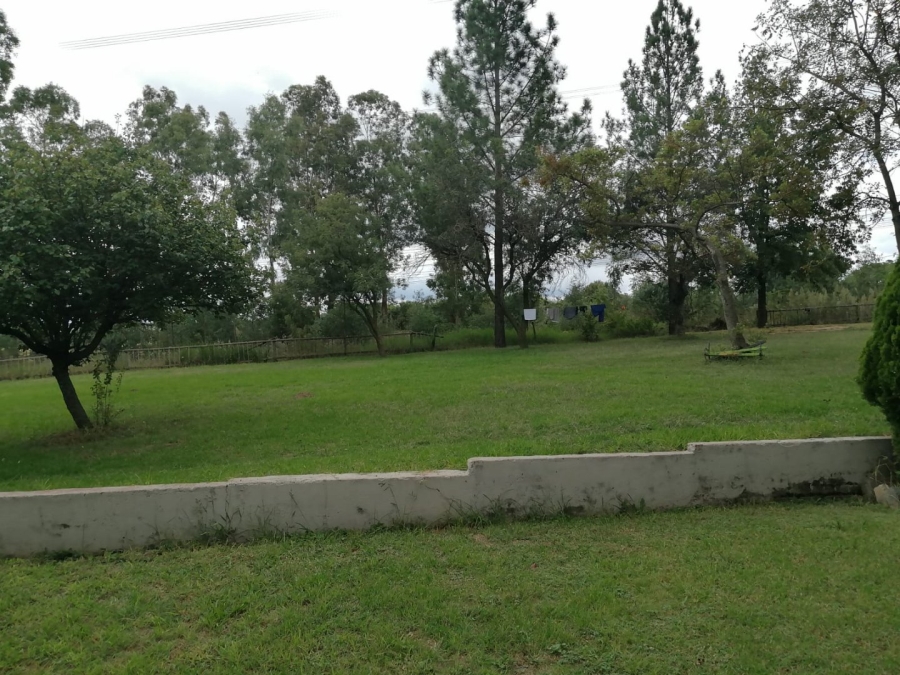 To Let Commercial Property for Rent in Laezonia Gauteng