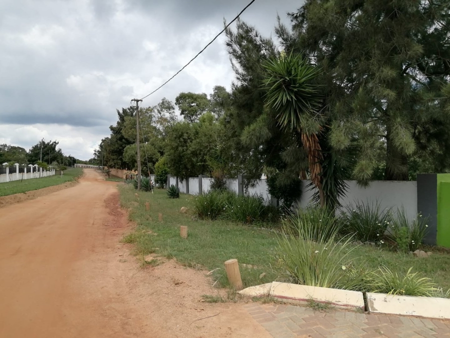 To Let Commercial Property for Rent in Laezonia Gauteng