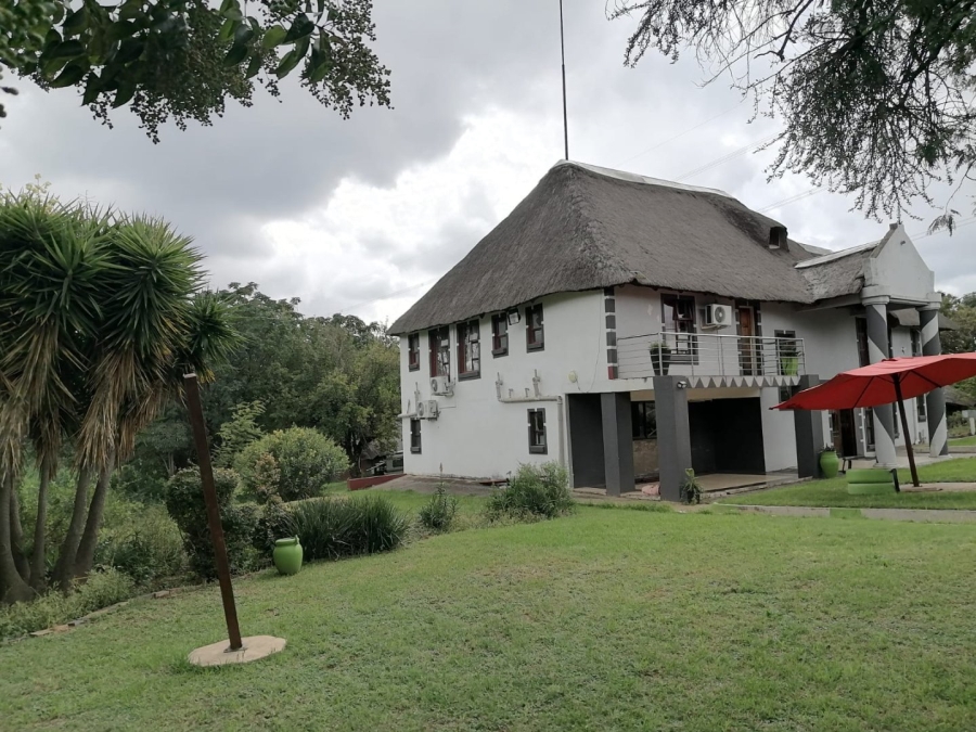 To Let Commercial Property for Rent in Laezonia Gauteng