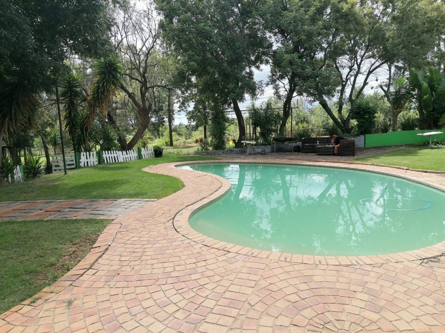 To Let Commercial Property for Rent in Laezonia Gauteng