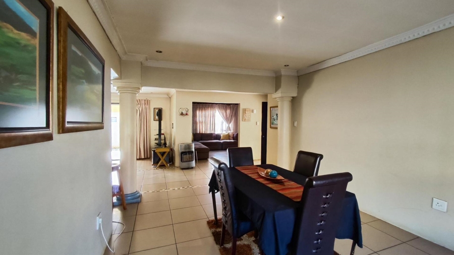 4 Bedroom Property for Sale in Dawn Park Gauteng