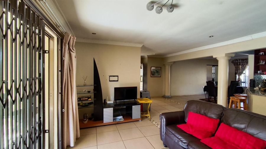 4 Bedroom Property for Sale in Dawn Park Gauteng