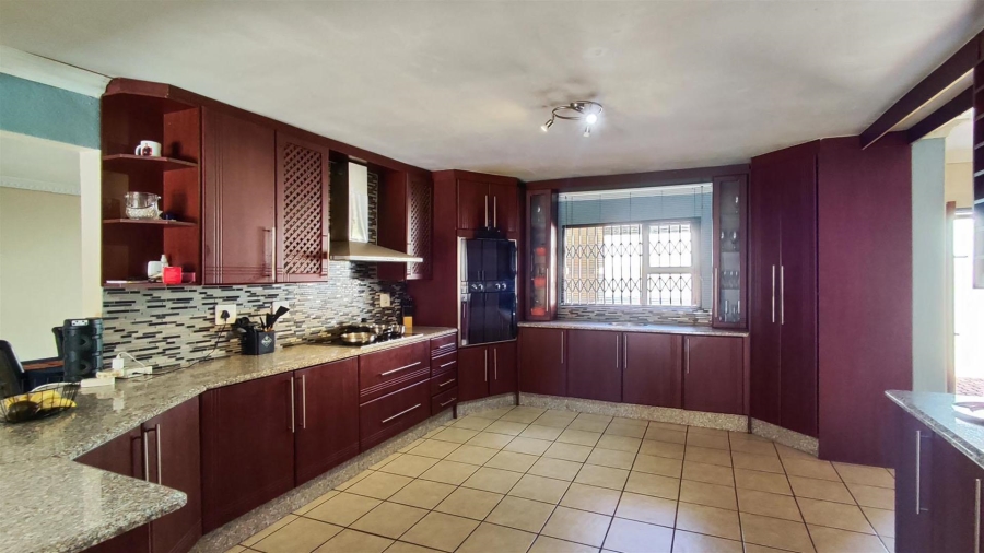 4 Bedroom Property for Sale in Dawn Park Gauteng