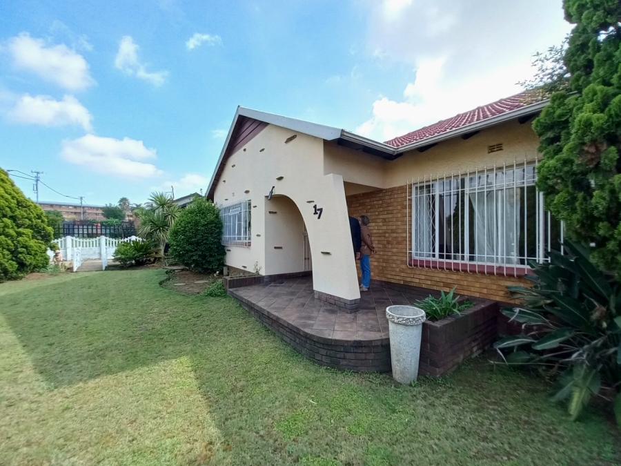 3 Bedroom Property for Sale in Rustivia Gauteng