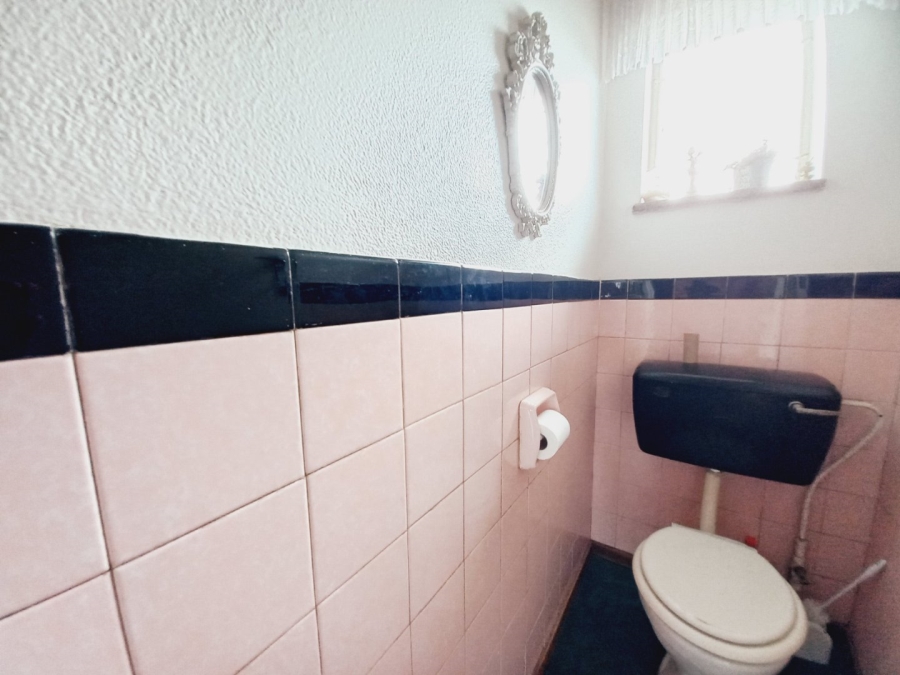 3 Bedroom Property for Sale in Rustivia Gauteng