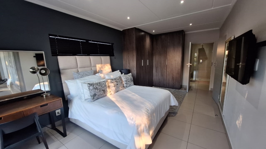 To Let 2 Bedroom Property for Rent in Atholl Gauteng