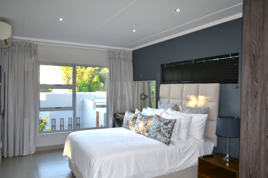 To Let 2 Bedroom Property for Rent in Atholl Gauteng