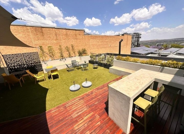 To Let commercial Property for Rent in Rosebank Gauteng