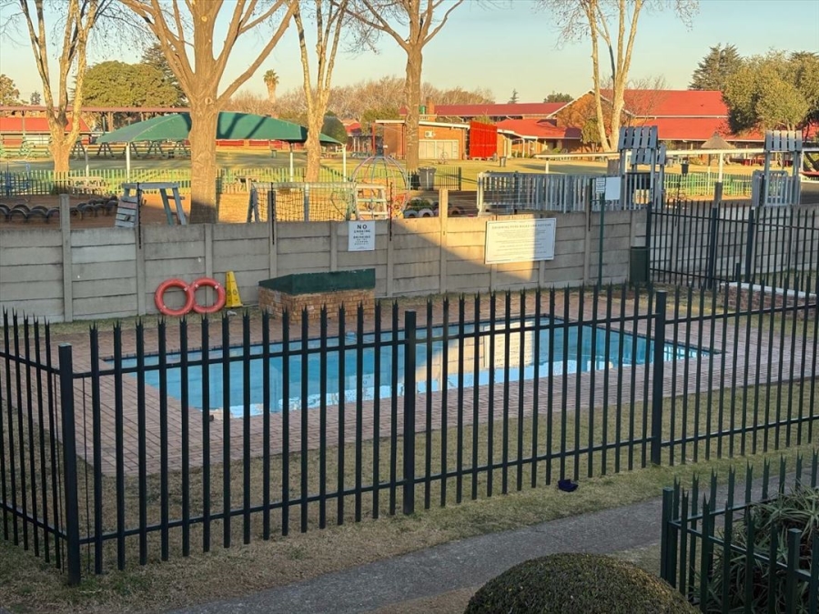 2 Bedroom Property for Sale in Ravenswood Gauteng