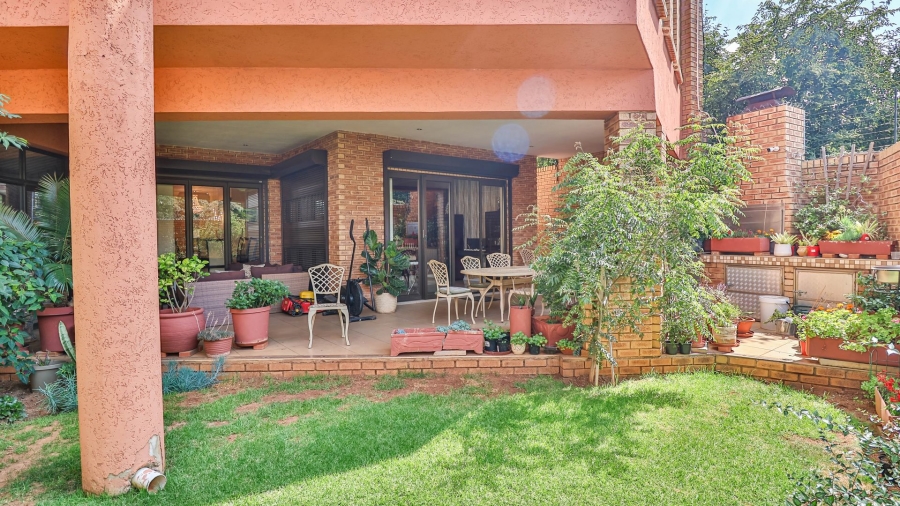 To Let 4 Bedroom Property for Rent in Mulbarton Gauteng