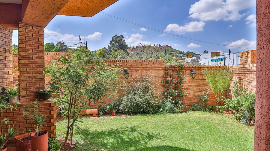 To Let 4 Bedroom Property for Rent in Mulbarton Gauteng