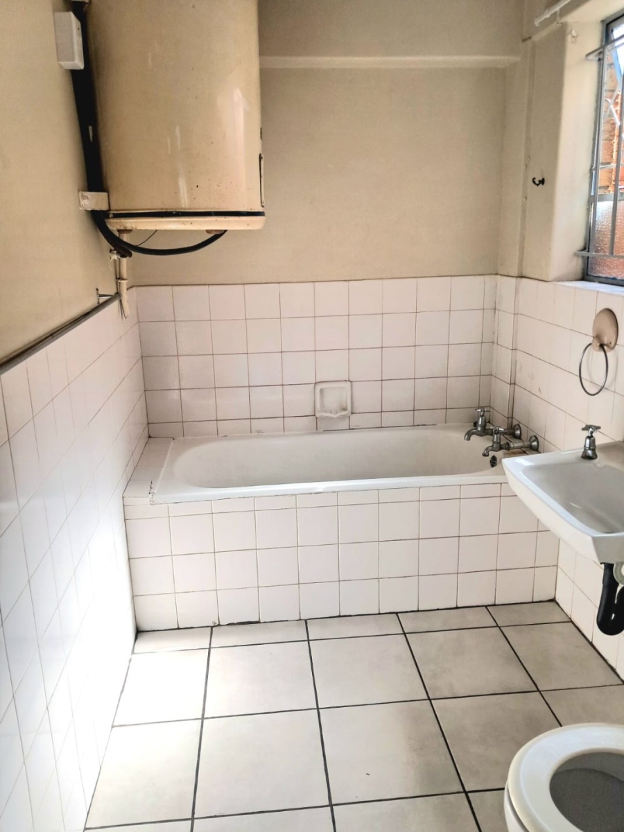 To Let  Bedroom Property for Rent in Dawnview Gauteng